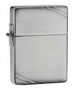 Z1935 ZIPPO UP.-REPLICA W-SLASHES